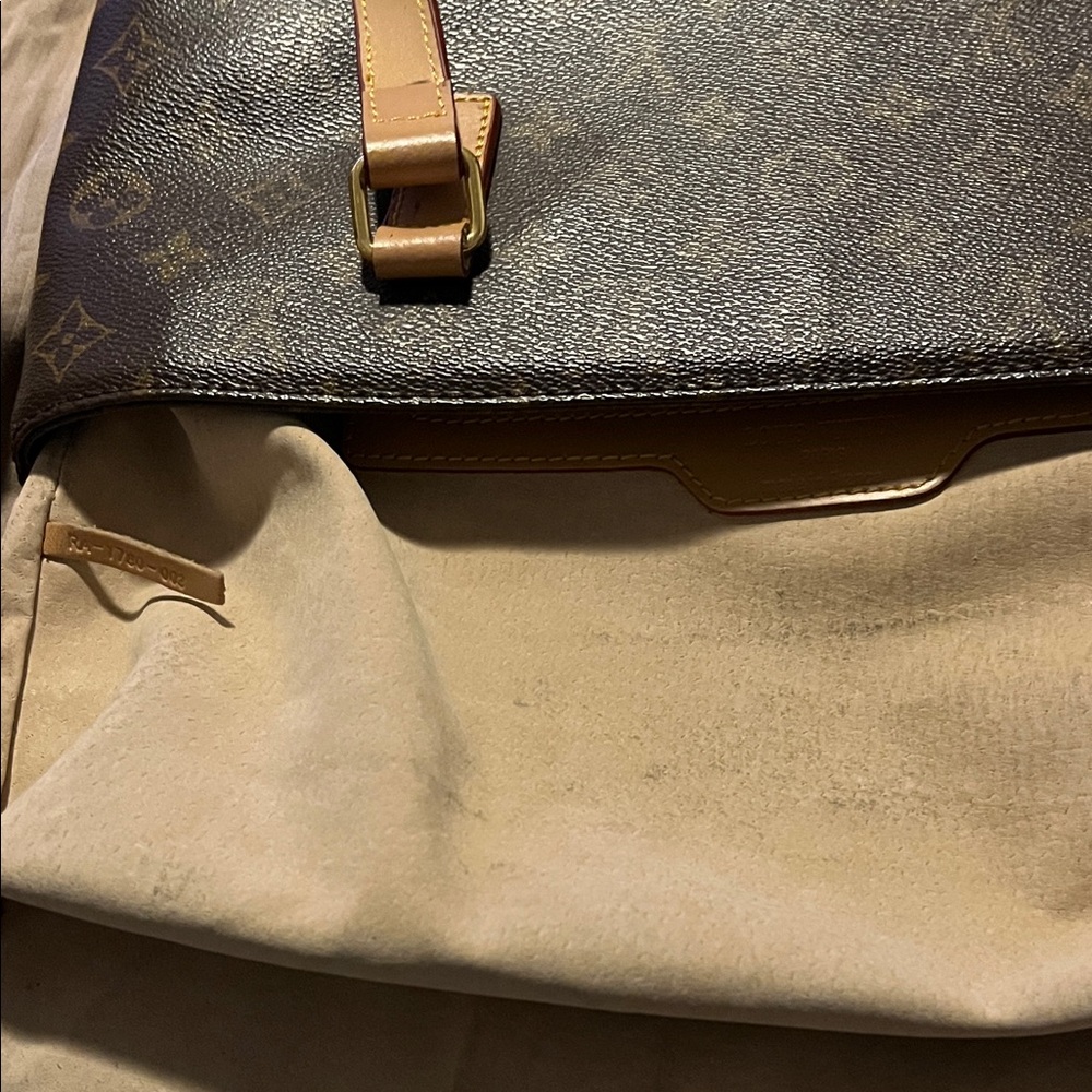 Louis Vuitton Monogram Tote in Dark Brown with Tan Straps - Picture 2 of 7
